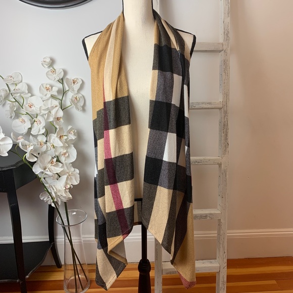 Sleeveless Plaid Cardigan - Picture 4 of 7